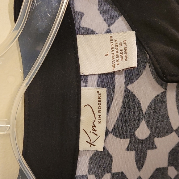 BLOUSE - Picture 3 of 3